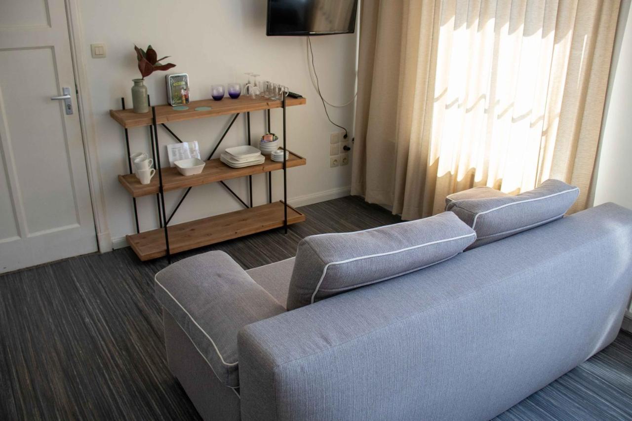 The Town Hotel Studios Appartments 쥬잇젠드 외부 사진